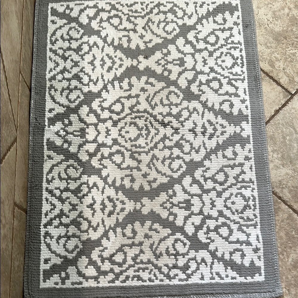 Gray and White Patterned Rug